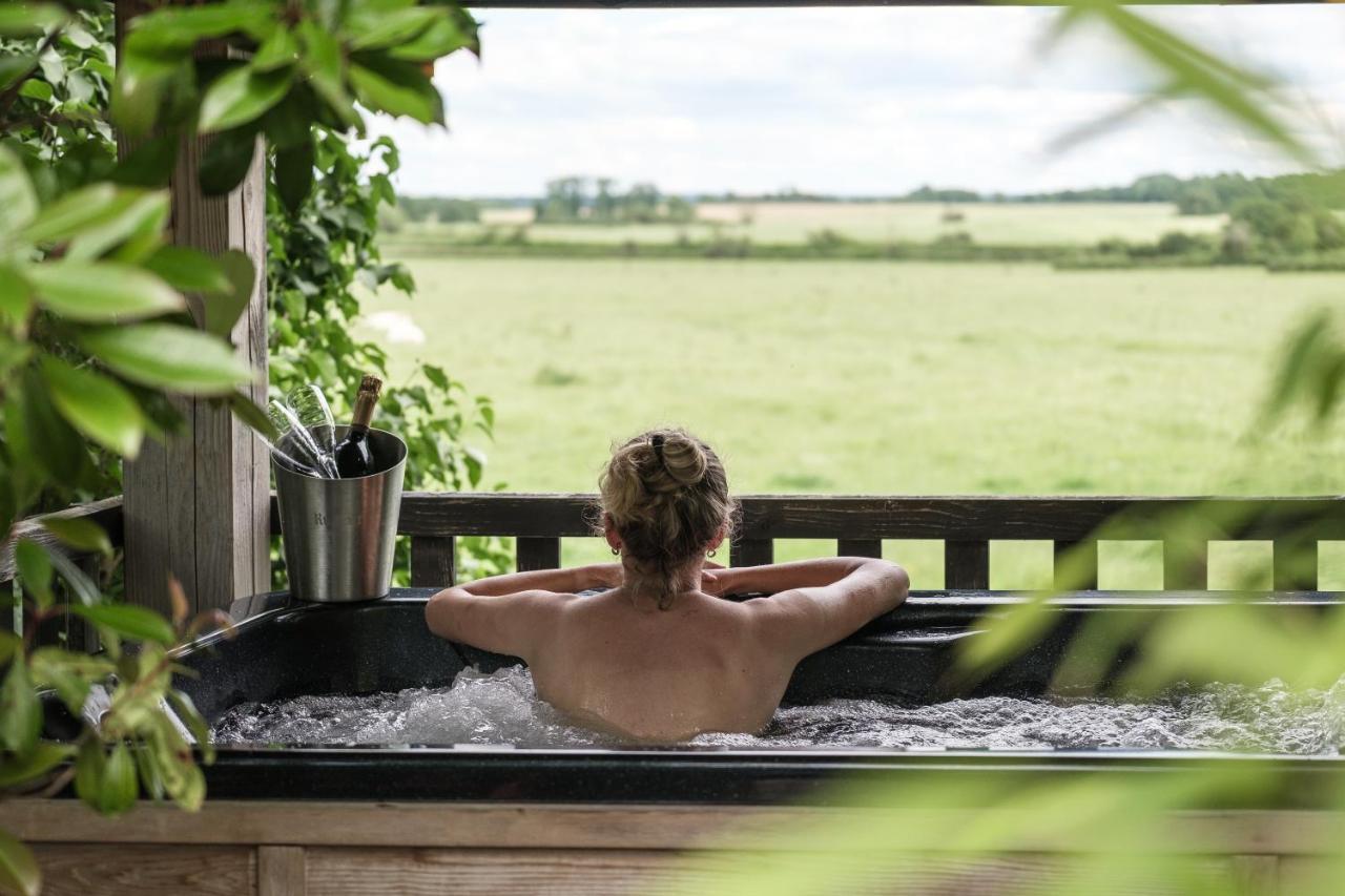 Le Domaine Des Pres Verts Suites & Chambres Avec Jacuzzi Privatif Jouey Ngoại thất bức ảnh