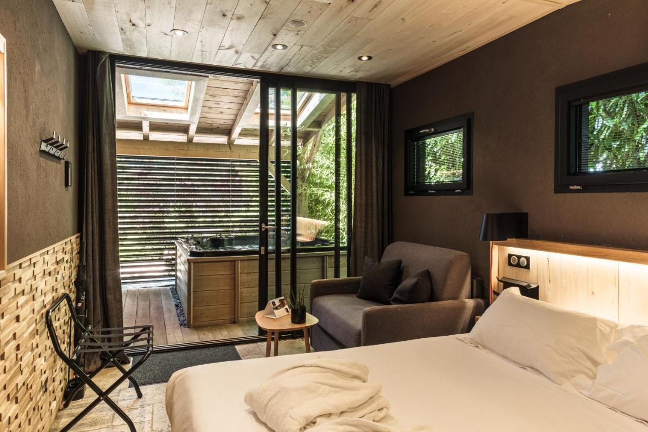 Le Domaine Des Pres Verts Suites & Chambres Avec Jacuzzi Privatif Jouey Ngoại thất bức ảnh