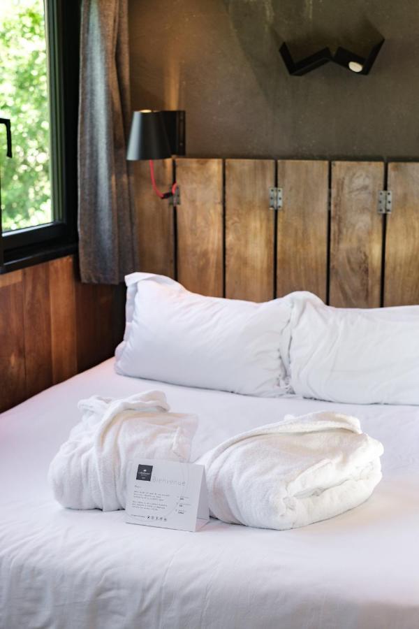 Le Domaine Des Pres Verts Suites & Chambres Avec Jacuzzi Privatif Jouey Ngoại thất bức ảnh