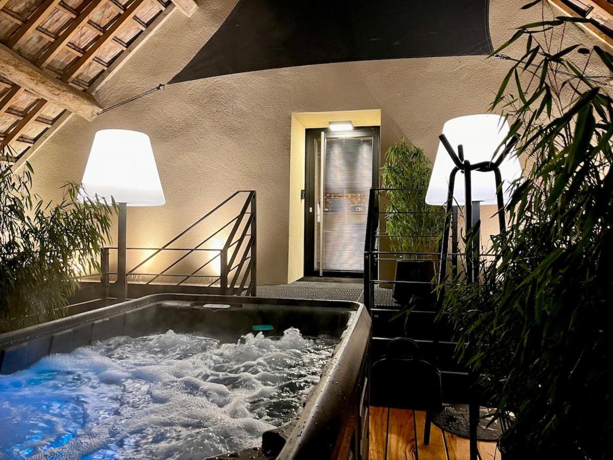 Le Domaine Des Pres Verts Suites & Chambres Avec Jacuzzi Privatif Jouey Ngoại thất bức ảnh