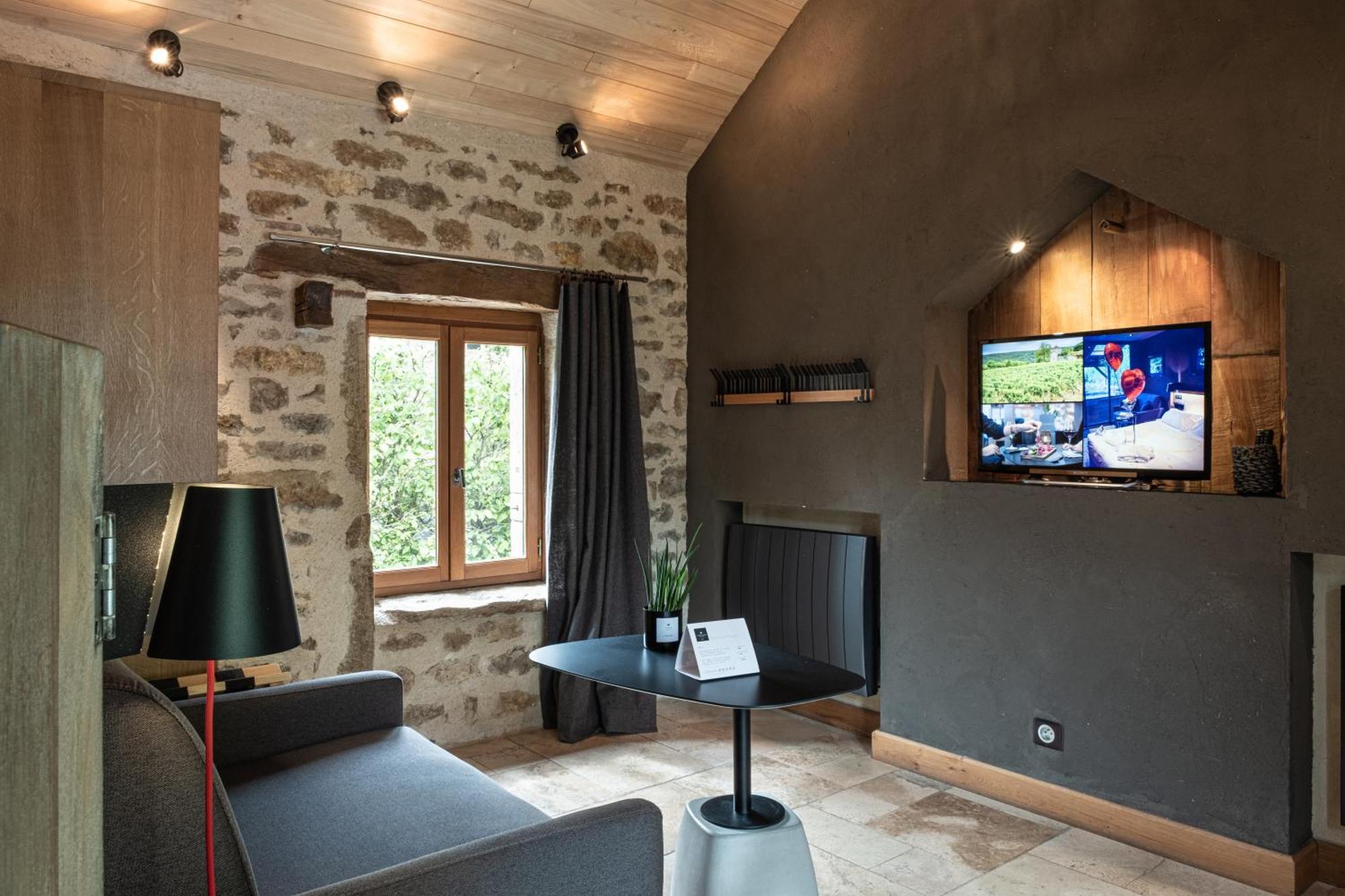 Le Domaine Des Pres Verts Suites & Chambres Avec Jacuzzi Privatif Jouey Phòng bức ảnh